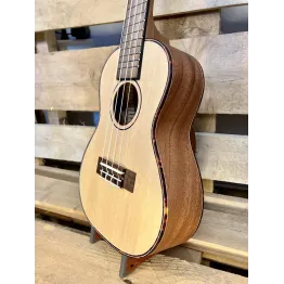 Green Concert Ukulele Spruce